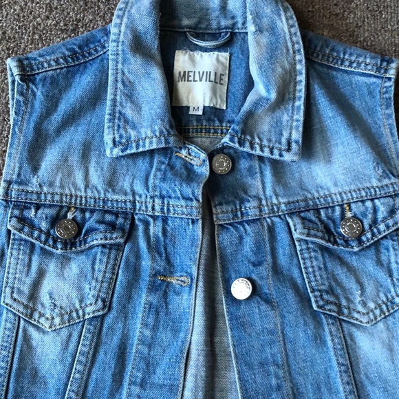 Medium Melville light Blue Button Jean Vest - Picture 2 of 8